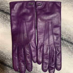 { Coach } Heritage Logo Leather Gloves Iris